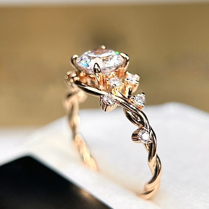 Women's 925 Silver Minimalist Round Cut Zirconia Ring